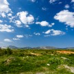 V Makedoniji je pomlad v polnem razcvetu in temu primerne so barve neba, zelenja in narave na splošno.
