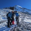 Marko, Urška in Katja na višini 5500 m.