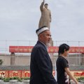veliki vodja Mao tudi nad Ujguri