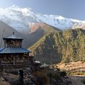 Zgornji Pisang z Annapurno II v ozadju